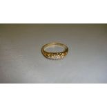 18 ct yellow gold ring set with 5 graduated diamonds (Chester 1908) 55 m