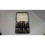 Set of six silver forks Sheffield 1934 by Viners 99 g in presentation case