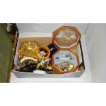 Box of assorted costume jewellery