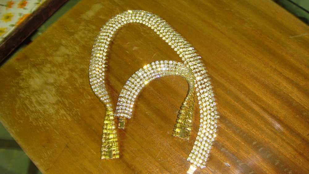 Diamonite necklace and bracelet set