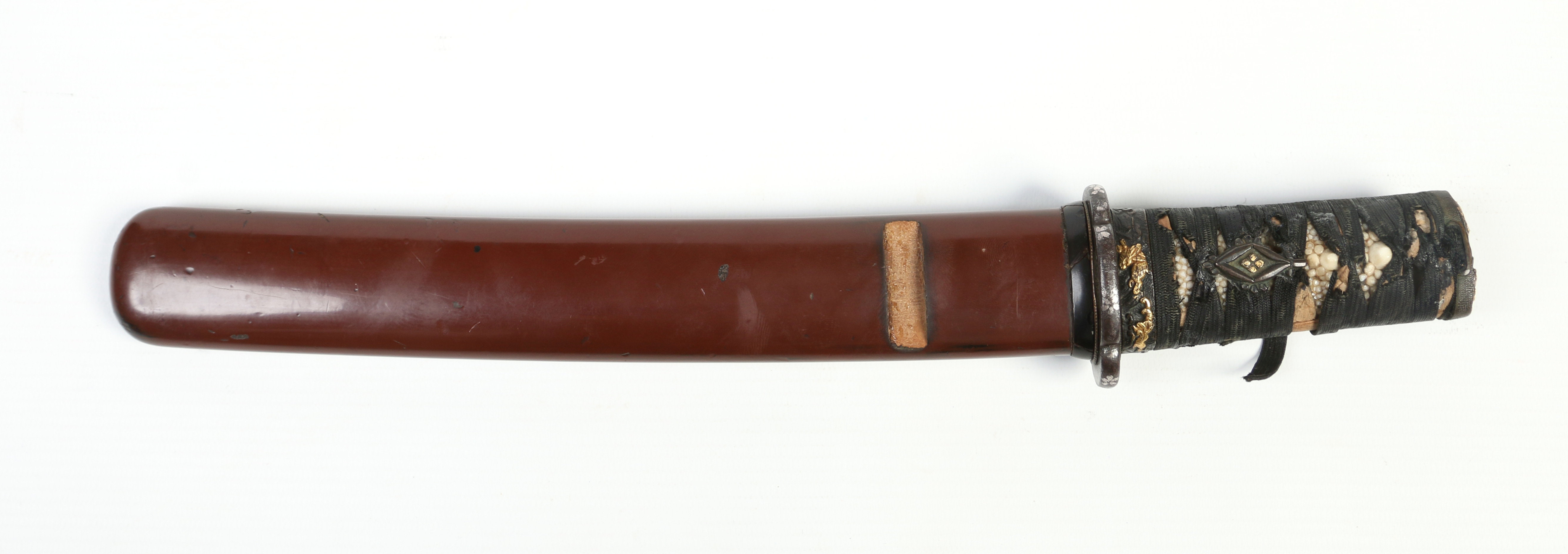 A Japanese Edo period tanto dagger in lacquered sheath. - Image 12 of 12