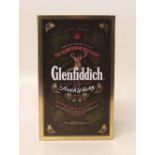 Glenfiddich 18 year old Whiskey in ceramic flask and original box. Condition report: see terms and