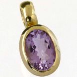 Amethyst oval pendant in 14ct (585) yellow gold, gross weight 6.2g, overall length 25mm.
