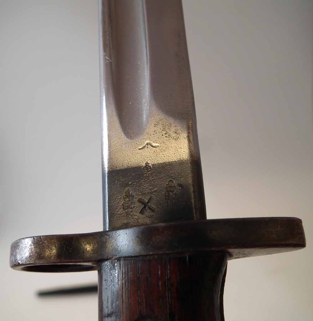 1888 pattern Lee Metford rifle bayonet and scabbard by Wilkinson, dated 12 '97, also a S.M.L.E. - Image 9 of 12