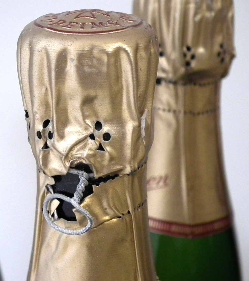 Nine bottles of Lanson Pere and Fils Red Label Champagne 1969, (9) Condition report: Most with - Image 5 of 11