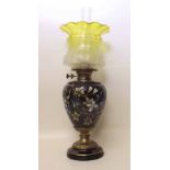 Victorian oil lamp. Condition report: see terms and conditions