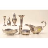 Silver sauce boat, various peppers etc. Condition report: see terms and conditions