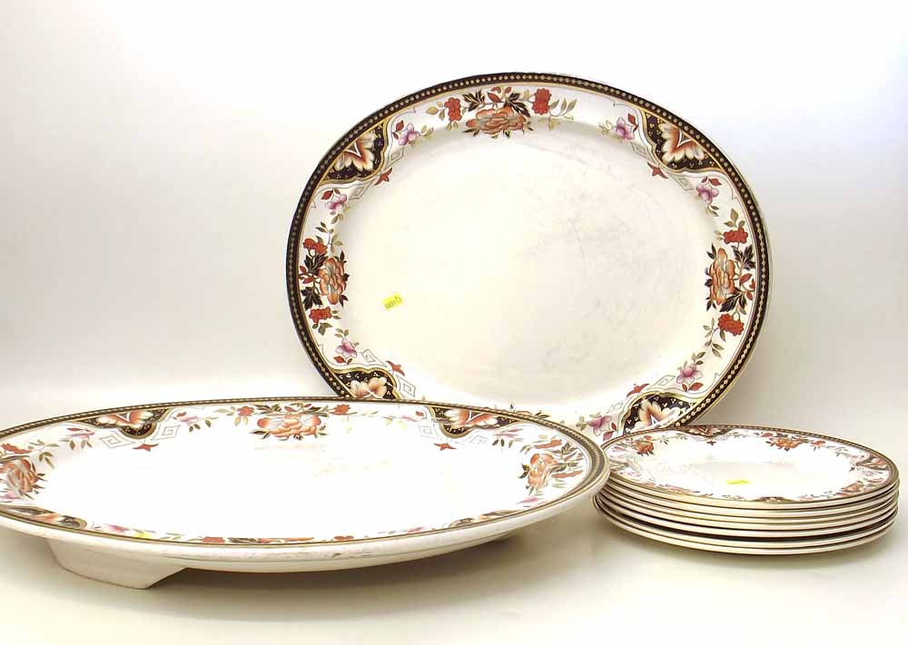 Wedgwood oval turkey plate and eight other matching plates. Condition report: see terms and