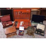 Canteen Oneida cutlery, two jewellery boxes and brass jardinier etc. Condition report: see terms and