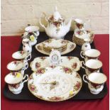 Royal Albert Old Country roses tea set Condition report: see terms and conditions