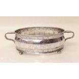 Silver vegetable dish holder. Condition report: see terms and conditions