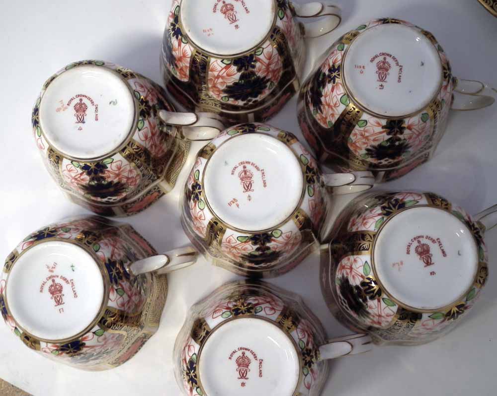 Royal Crown Derby Imari tea ware, decorated with pattern 1128 to include seven cups and saucers, - Image 5 of 5