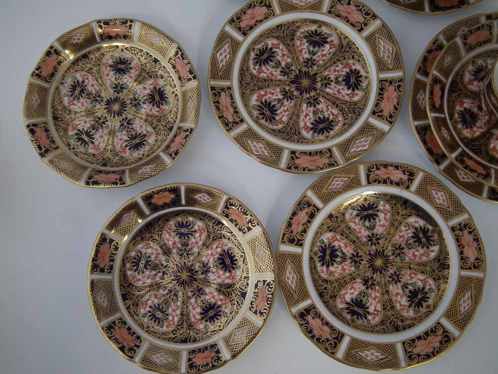 Royal Crown Derby tea set, decorated with imari 1128 pattern, comprising of six cups, saucers and - Image 3 of 5