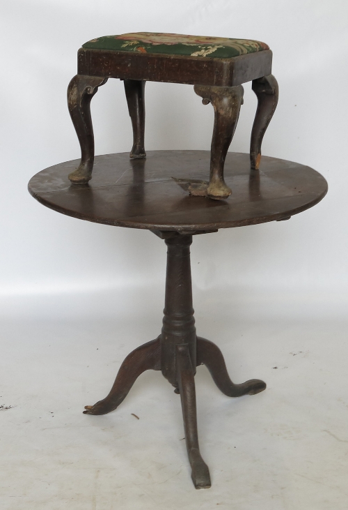 A late Georgian oak circular tripod table, diameter 29.