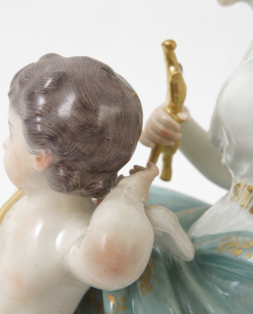 A late 19th century Continental porcelain figure group, of Venus disarming Cupid, - Image 4 of 10