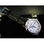 A New Raymond Weil Gent's Quartz Wristwatch _ running