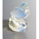 R. Lalique _ An Opalescent Bird Cache, base 38mm diam., engraved to foot 'R. Lalique France'