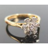 An 18ct Gold Diamond Cluster Ring, size L