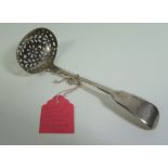 A George IV Silver Sugar Sifting Spoon, London 1822, I.H, 38g