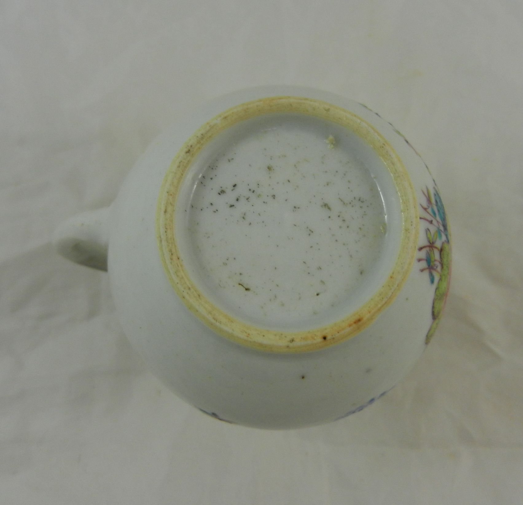 A Chinese famillè rose porcelain Qianlong cream jug, - Image 6 of 9