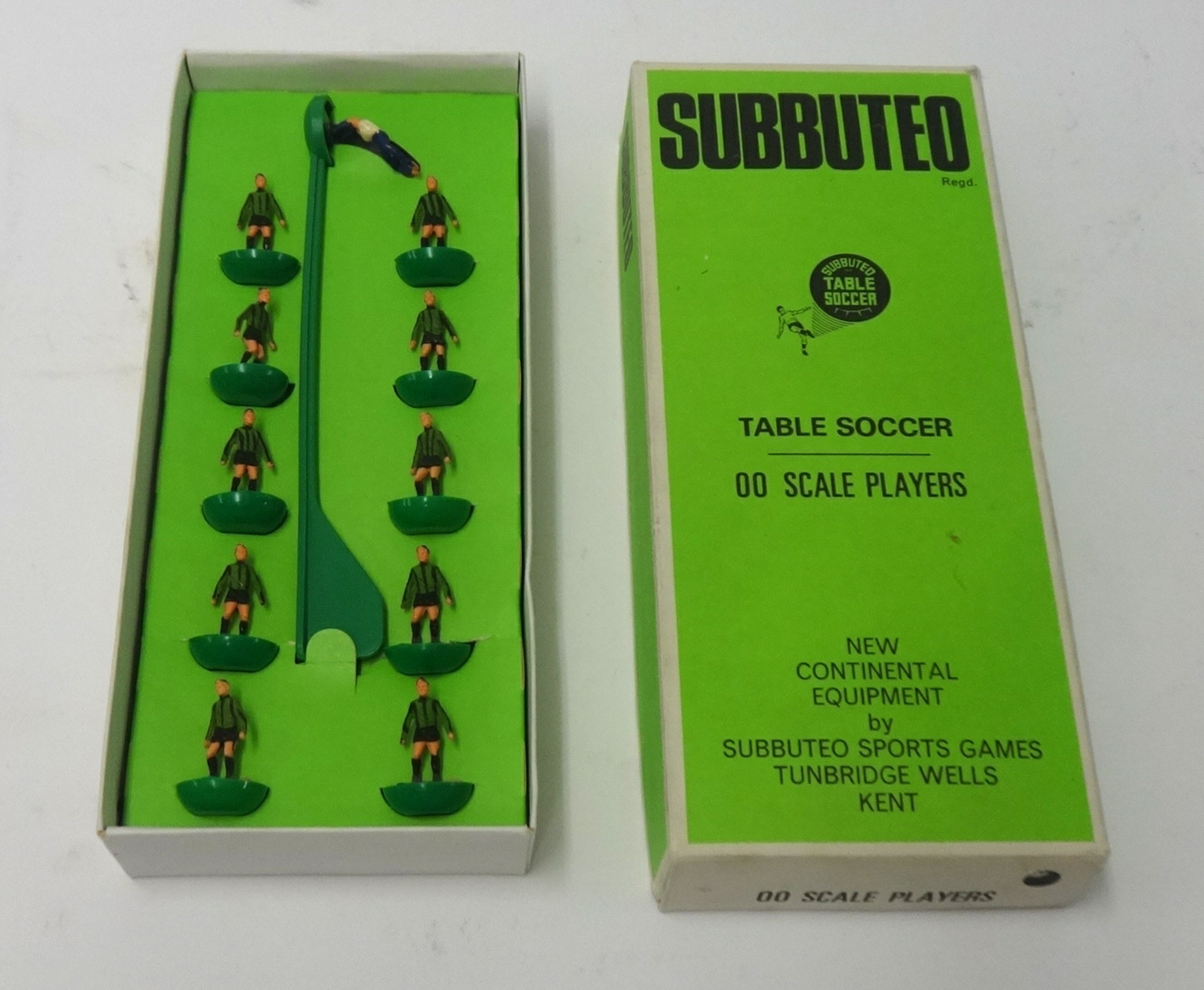 SUBBUTEO boxed set no 78 Plymouth Argyle, plus 4 extra figures, circa 1971 to 1974.