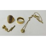 A gents 9ct gold signet ring, a gold band ring, indistinctly stamped, a gold pendant necklace and
