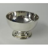 A Geo V silver stem bowl, diameter 14.50cm, weight 10.18oz.