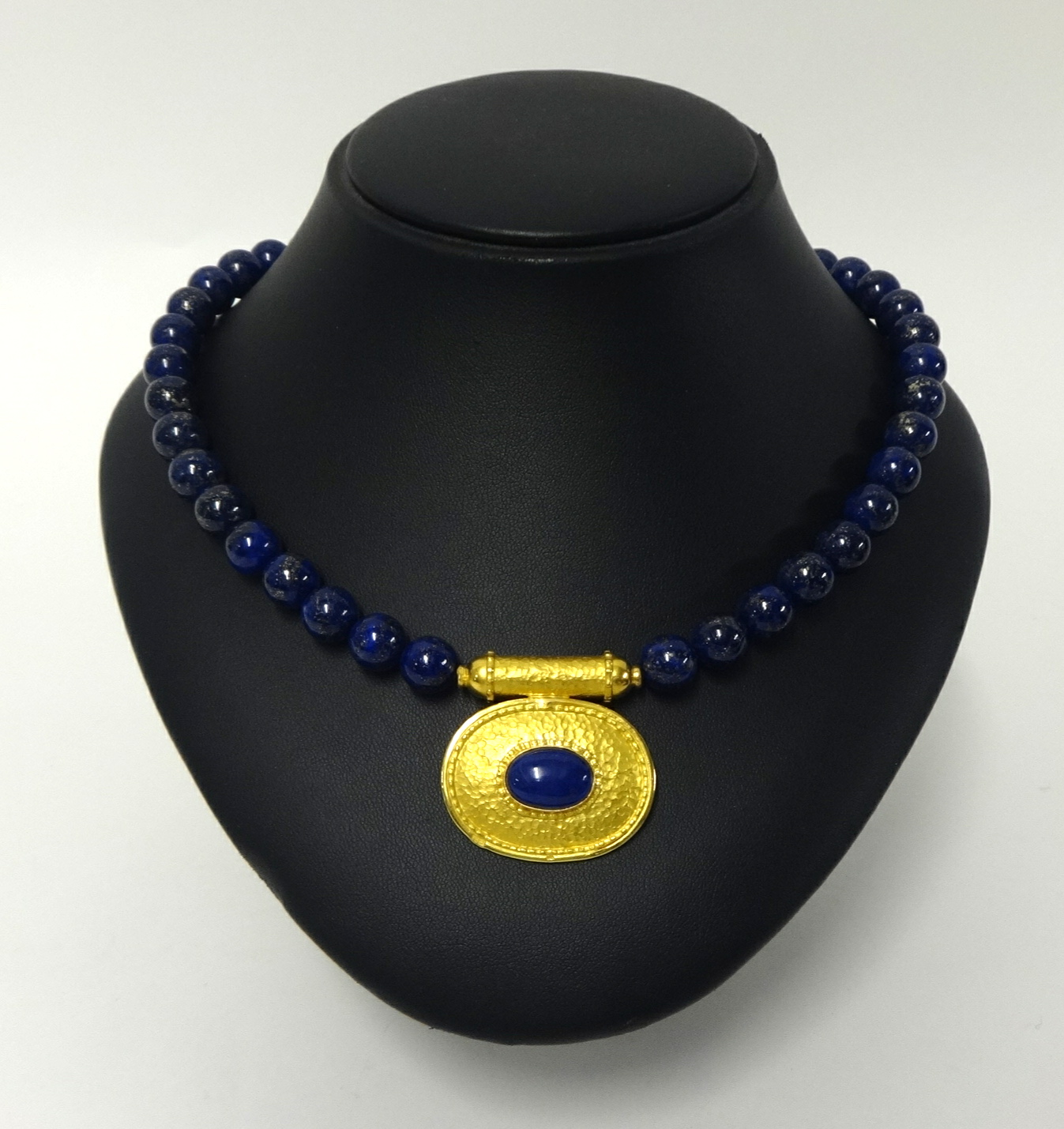 A modern Egyptian gold & lapis lazuli necklace, length 45cm. - Image 2 of 2