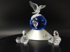 Swarovski Crystal glass Crystal Planet Collection, Dove of Peace and two further Doves.
