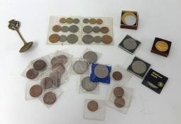 A quantity of various general coins including commemorative English etc.