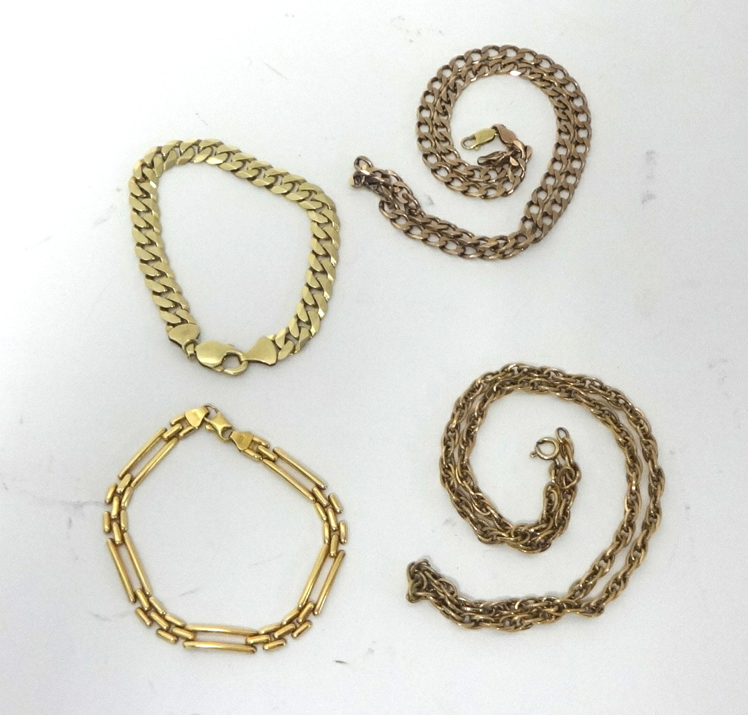 Gold bracelets and chains, open link chain, 25.30g, 53 x 0.5cm. 9ct bracelet 23.10g, 21 x 1cm. 9ct