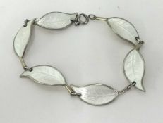 D.Anderson a Norwegian sterling silver white leaf bracelet