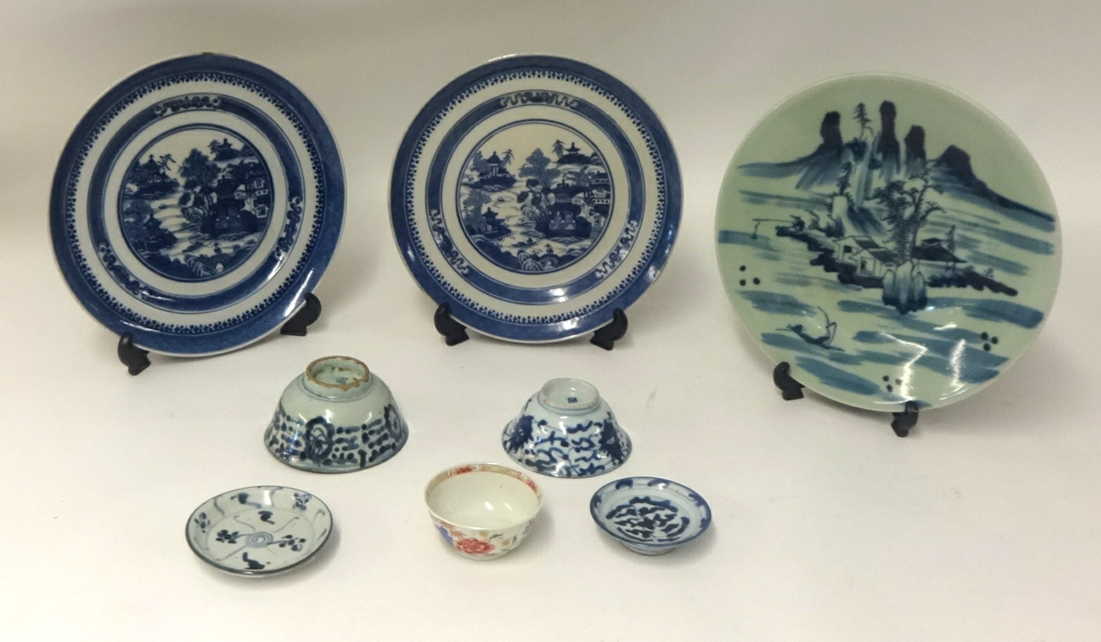 Eight pieces of Chinese porcelain 18th century and later