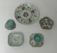 Five pieces of Chinese porcelain circa 1900