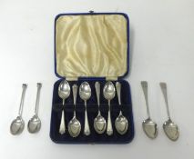 A set 6 silver teaspoons, cased and four other loose silver spoons, approx 4.67oz.