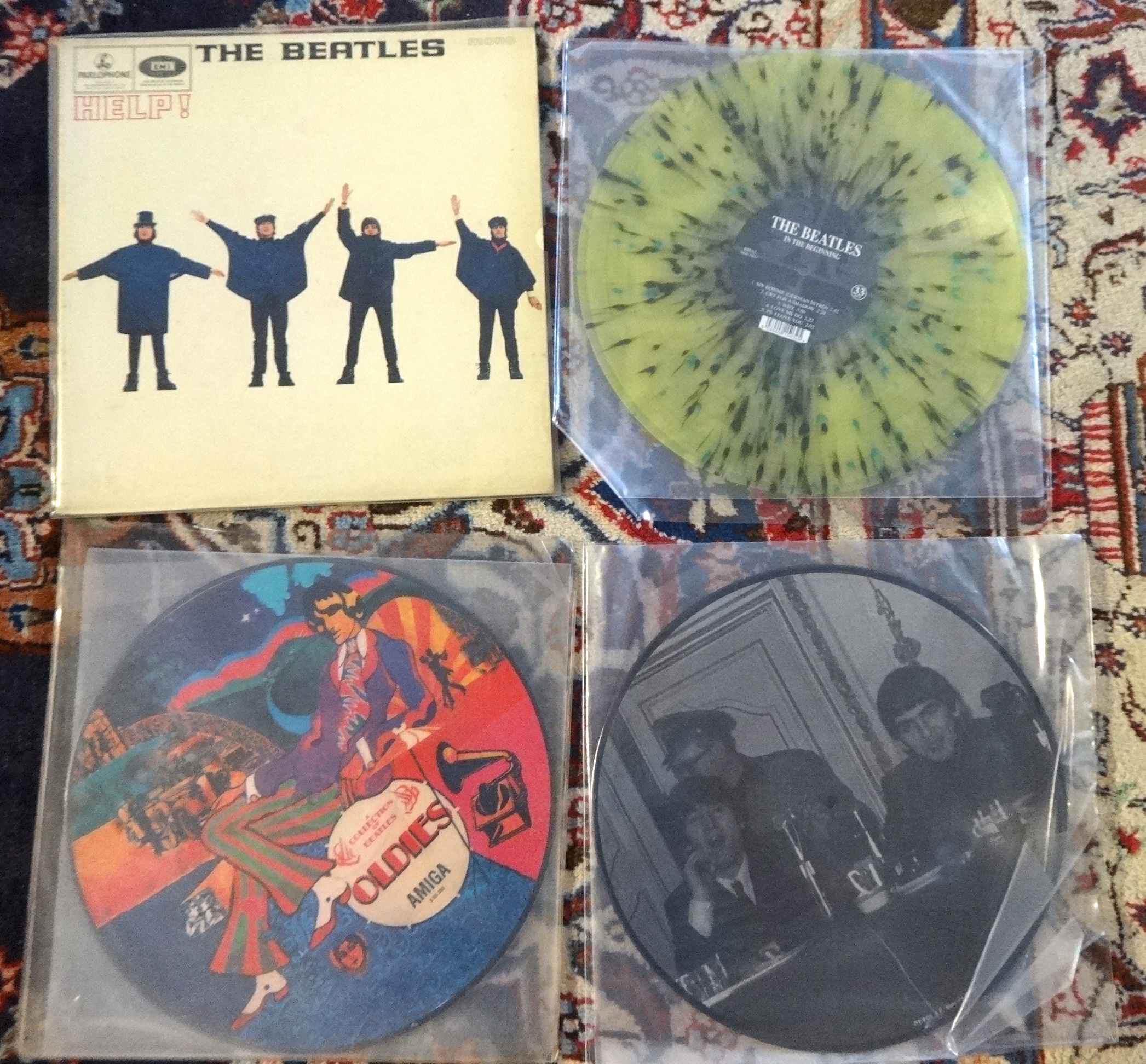 Collection of vinyl records (albums) including The Beatles 'Help!', ' Sgt. Peppers Lonely Heart Club - Image 2 of 2