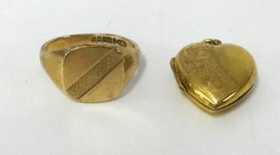 A 9ct gold signet ring and a 9ct gold heart locket, approx 7.80gms (2).