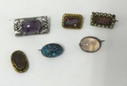 Six various small antique brooches.