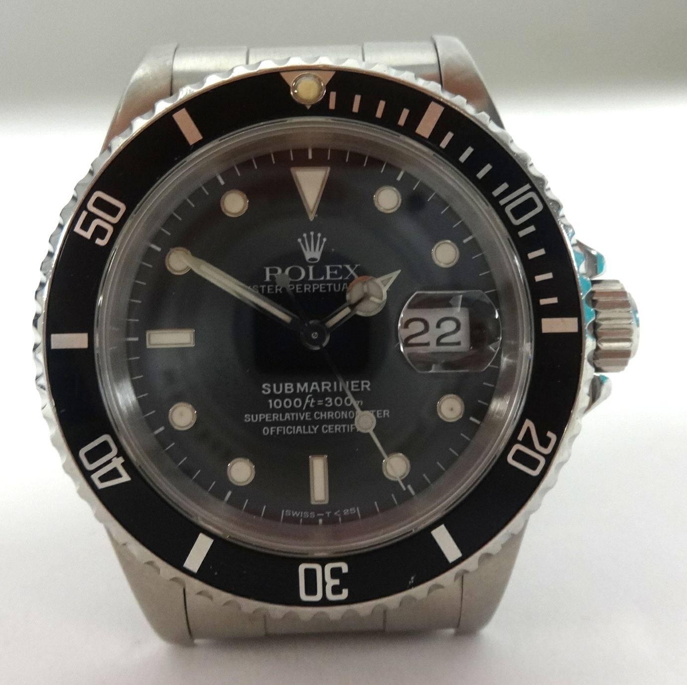 Rolex, a gents Oyster Perpetual Date Submariner, 1000 feet, 300 metres, stainless steel wristwatch.