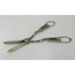 A pair of silver grape scissors, approx 97gms.