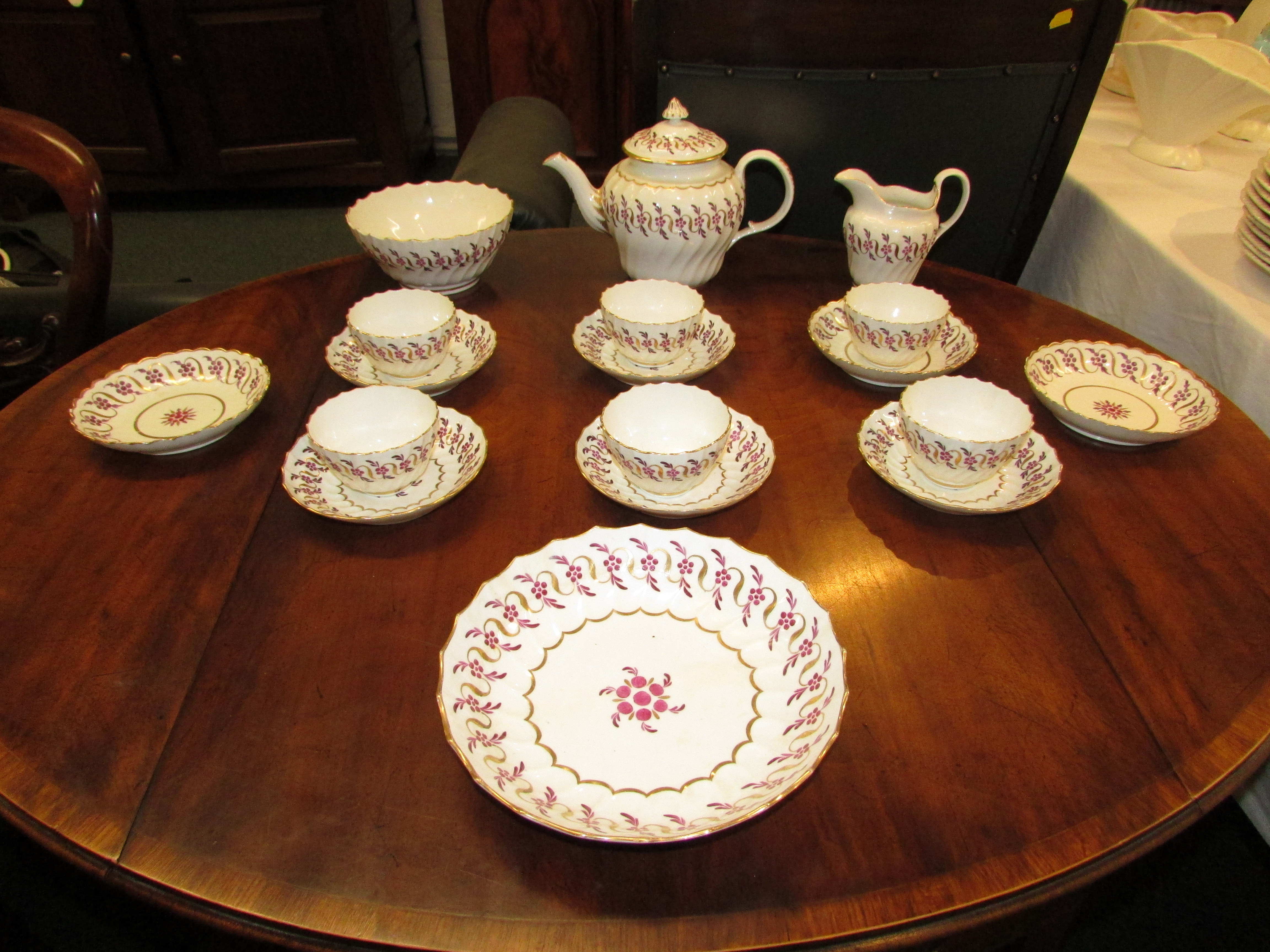 Worcester style porcelain part tea set, the pieces with painted mark Flight suggesting c1788-92,