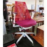 HERMAN MILLER OFFICE CHAIR