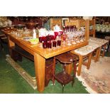 LIGHT OAK EXTENDING DINING TABLE AND SIX MATCHING CHAIRS WITH UPHOLSTERED TIE ON SEAT CUSHIONS