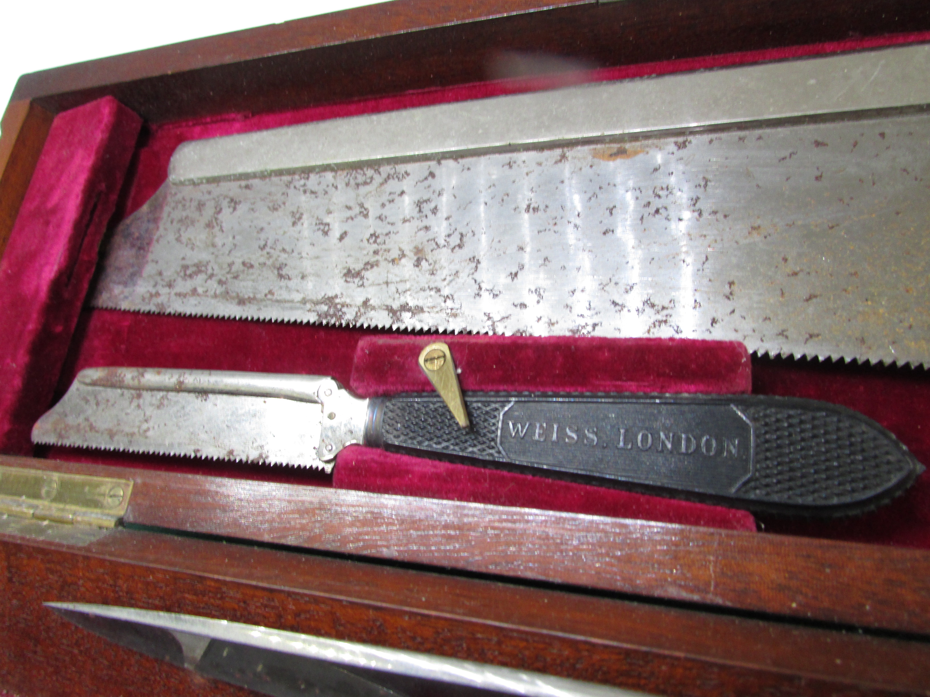 19th century surgical amputation instruments in a mahogany case, two saws and three knives with - Image 4 of 5