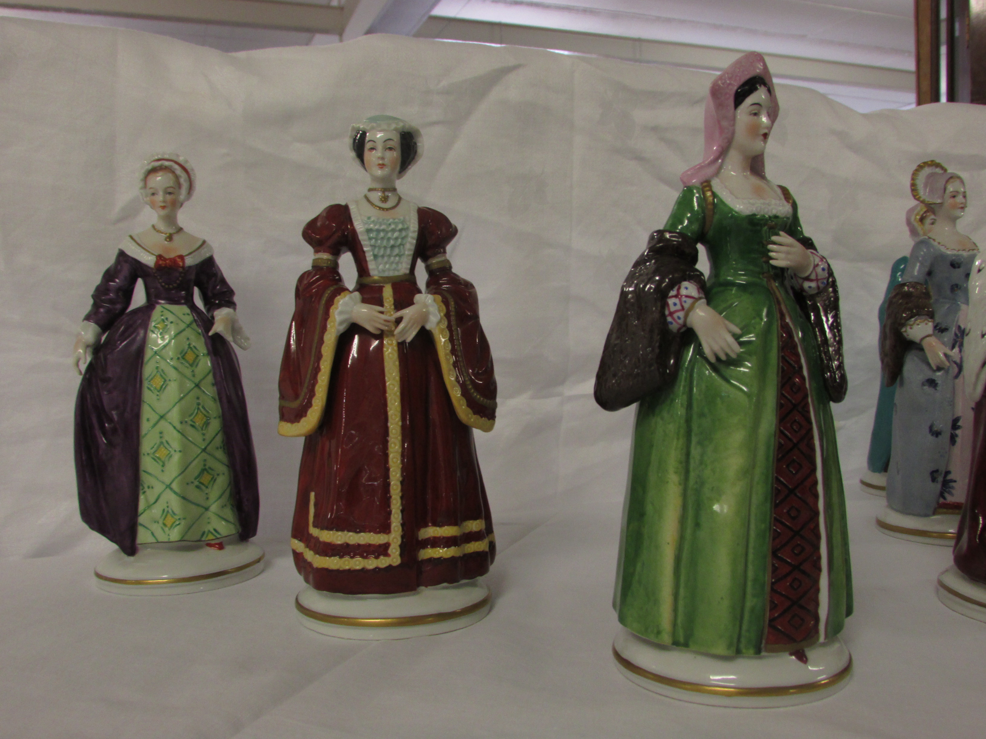 Set of Sitzendorf porcelain figures of Henry VIII and his six wives - Image 2 of 6
