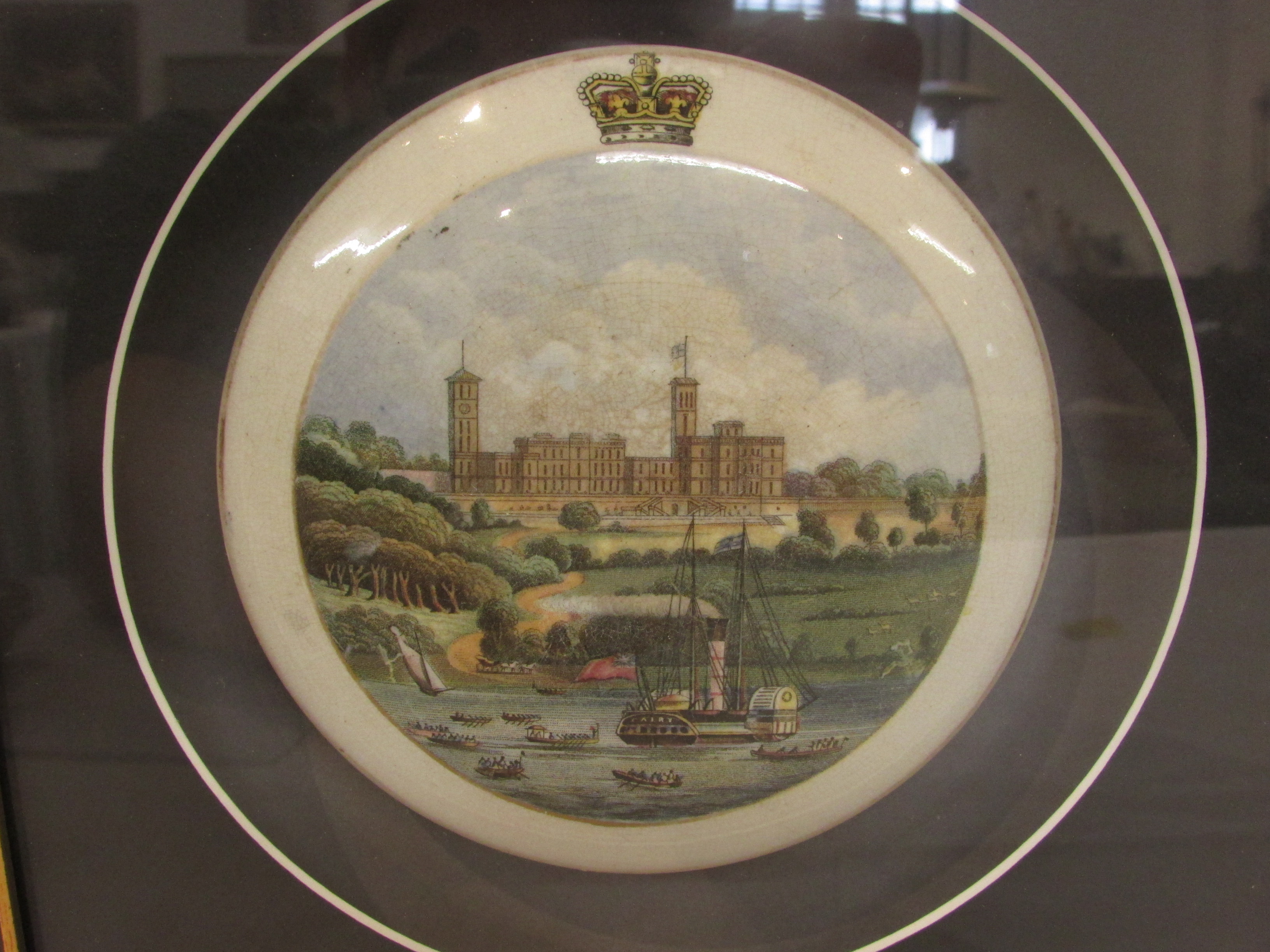 A Pratt pot lid showing Royal Palace with paddle steamer to foreground with crown to the rim set - Image 6 of 11