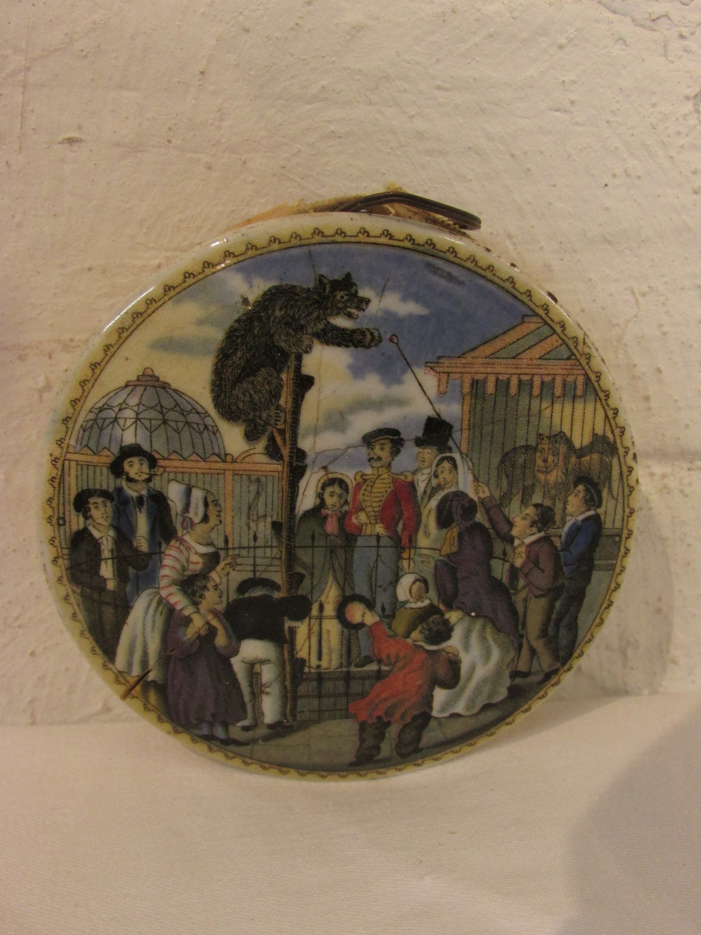 A Pratt pot lid showing Royal Palace with paddle steamer to foreground with crown to the rim set - Image 11 of 11