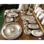 QUANTITY OF SILVER PLATED WARE INCLUDING ENGINE TURNED CIGARETTE BOX, LIDDED SERVING TRAYS, SUGAR