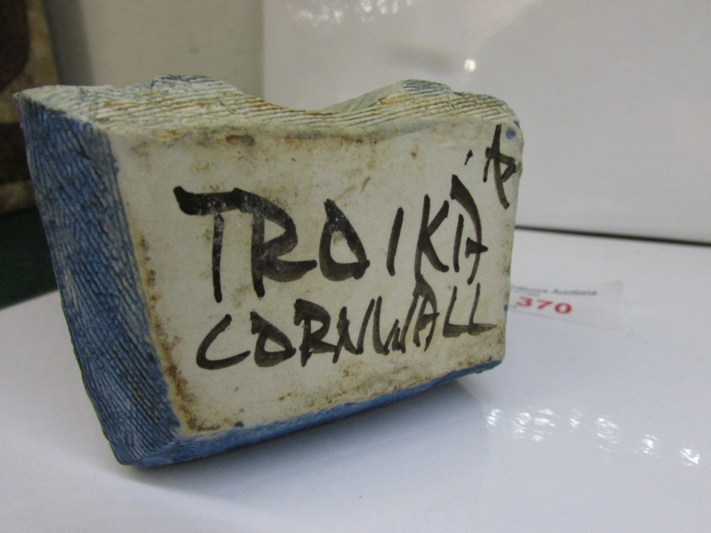 SMALL TROIKA POTTERY VASE OF TAPERING RECTANGULAR SECTION, GLAZED IN BLUES AND BROWNS, MARKED TROIKA - Image 3 of 3