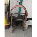 CAST IRON HAND OPERATED MANGLE (A/F)